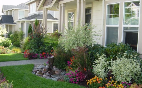 Small front yard landscaping