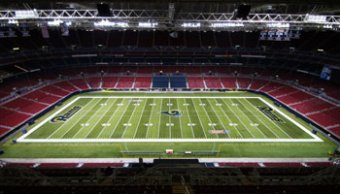 AstroTurf installation at the St. Louis Rams Stadium