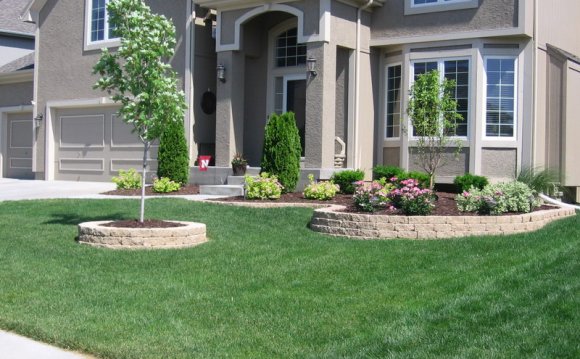 Front yard Landscaping Pictures
