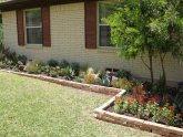 Front flower bed ideas